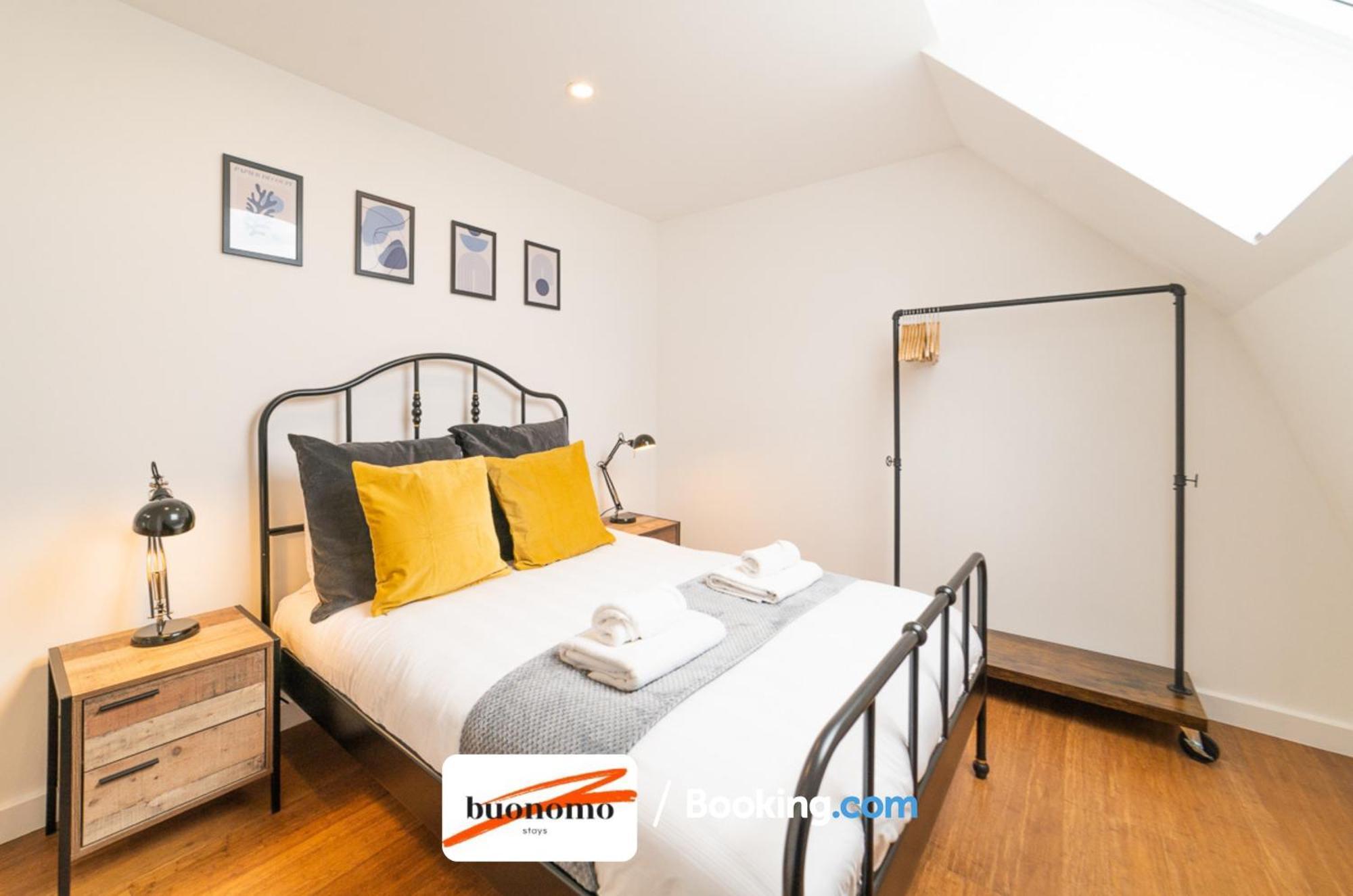 Two Bedroom Apartment At Buonomo Stays Short Lets & Serviced Accommodation 런던 외부 사진
