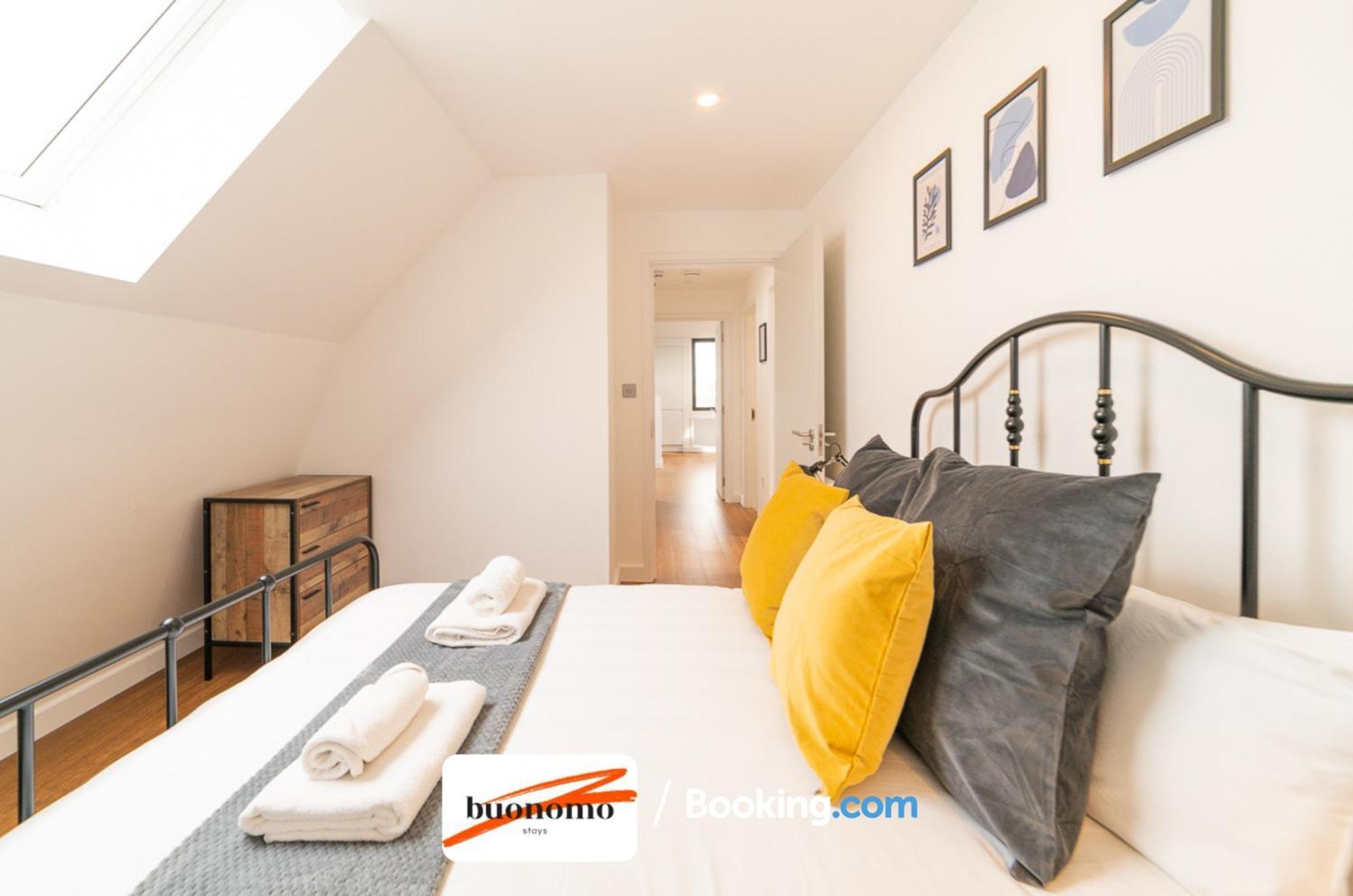 Two Bedroom Apartment At Buonomo Stays Short Lets & Serviced Accommodation 런던 외부 사진