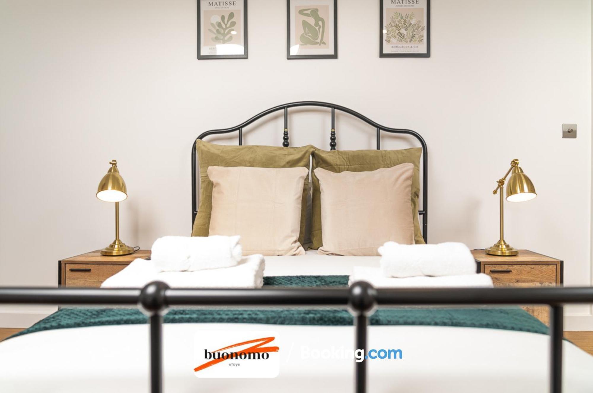 Two Bedroom Apartment At Buonomo Stays Short Lets & Serviced Accommodation 런던 외부 사진